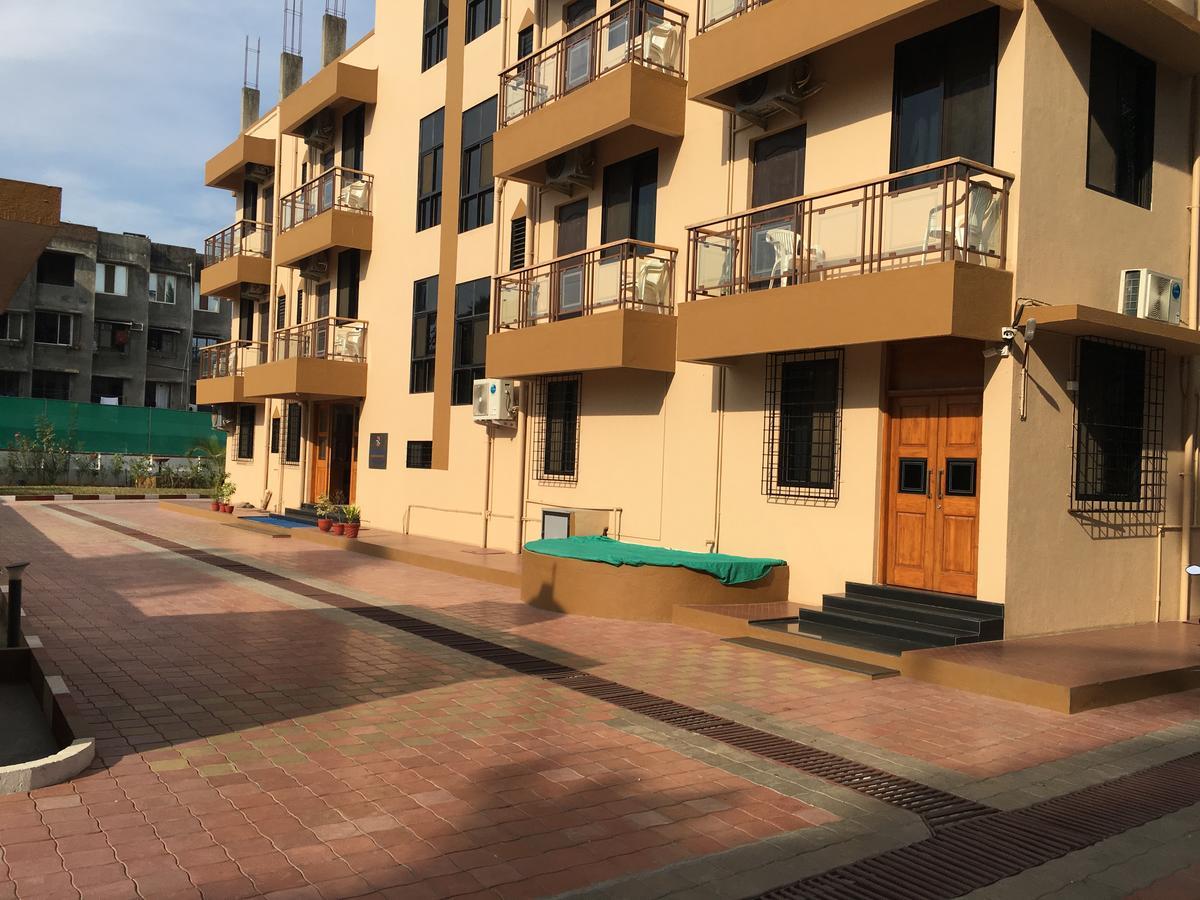 Hira Laxmi Residency Hotel Alibag Exterior photo